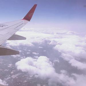 女人脱光衣服三级黄色影片
